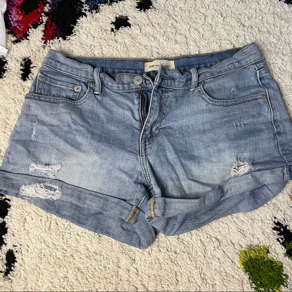 3” ripped denim gap shorts